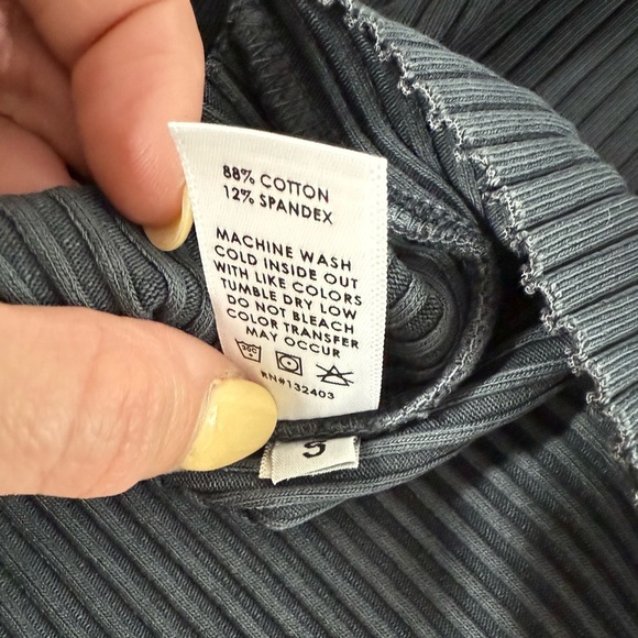 Cotton Citizen Charcoal Ribbed Short Sleeve Top - Picture 7 of 8